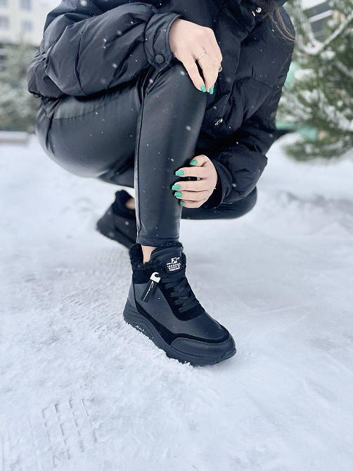 Кроссовки женские VLADEKS черные натуральная кожа зимние 39р.(5315) Коломыя - изображение 1