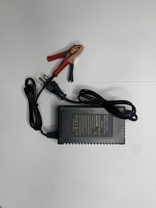 Зарядний пристрій Акумулятор 12V 5А/ч Мукачево - фото 1