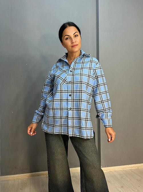 Сорочка жіноча Ariadna 8052 картата оверсайз розрізи по боках one size, блакитний, one size Київ - фото 8