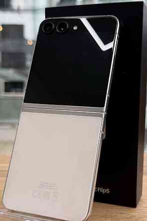Смартфон Samsung Flip 5 256Gb. Cream. Харків