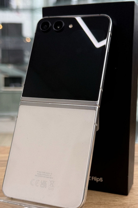 Смартфон Samsung Flip 5 256Gb. Cream. Харків - фото 3