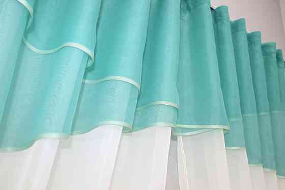Кухонные шторы VR-Textil № 091к с ламбрекеном и подвязками бирюзовый с молочным 280х170 см (50-270) Киев