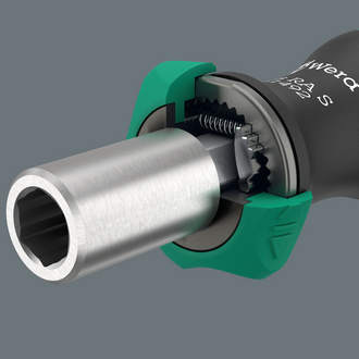 Трещоточная отвертка-битодержатель Wera 1/4