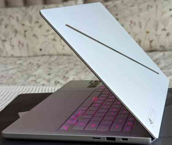 Ноутбук: ASUS ROG Zephyrus G14 3K OLED 8945HS RTX 4060 16Gb. 1Tb. GA403UV (2024) Київ