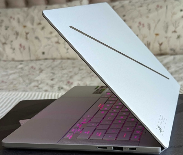 Ноутбук: ASUS ROG Zephyrus G14 3K OLED 8945HS RTX 4060 16Gb. 1Tb. GA403UV (2024) Київ - фото 2