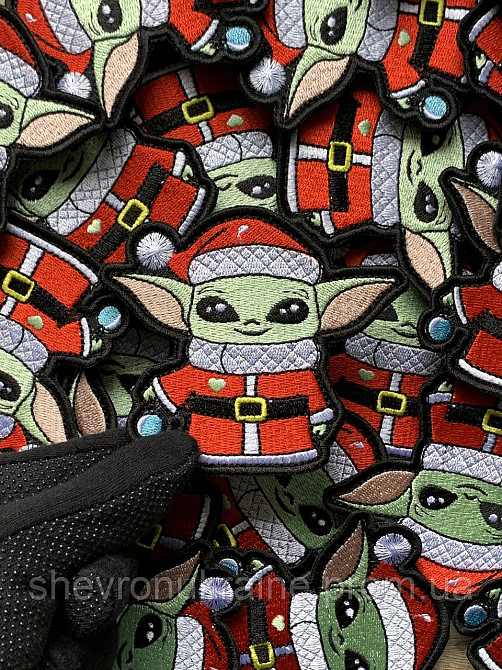 Шеврон новогодний малыш йода (Форма контурная. На липучке) Размер 8x9см Киев - изображение 4