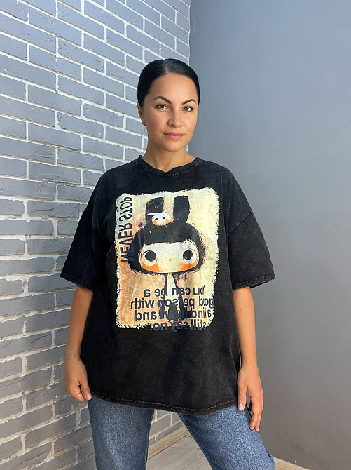 Футболка жіноча Y-Q 4006 варена оверсайз малюнок кролик напис на спині one size чорна, чорний, one s Одеса - фото 1