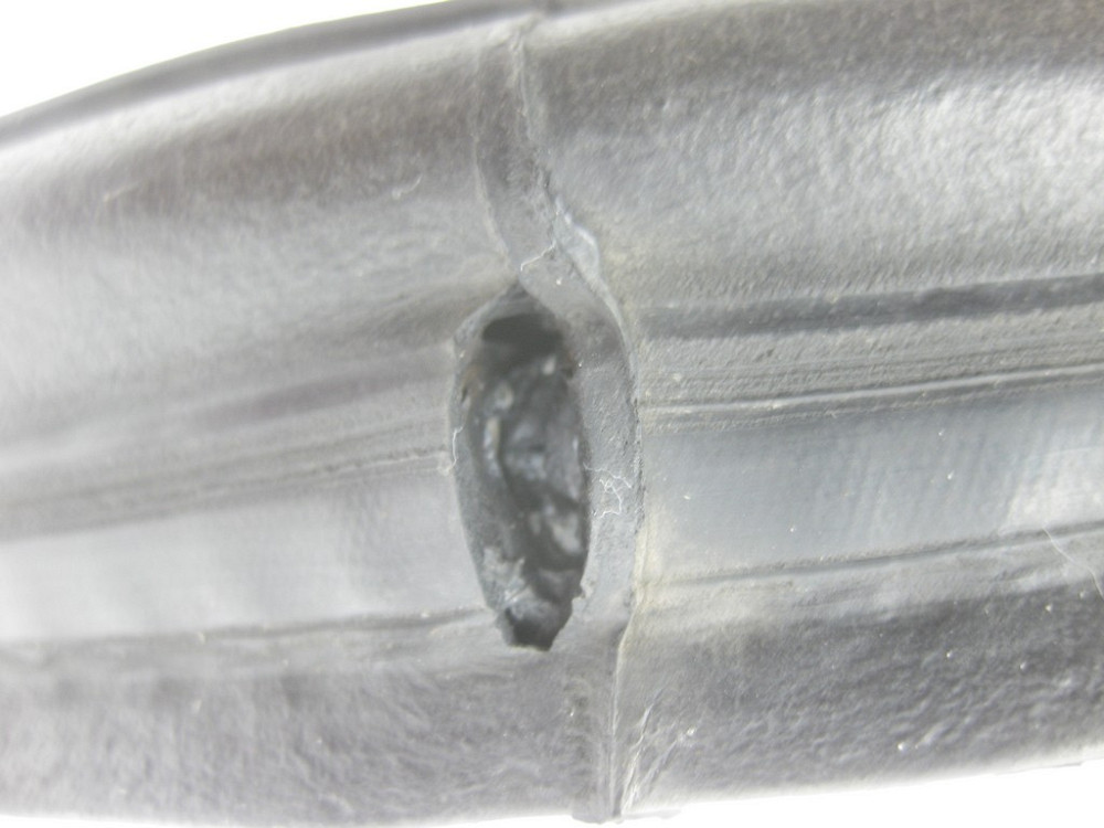 Mercedes-Benz  A1647401378 Ущільнювальна гумка прорізу багажника GL X164 Одеса - фото 7