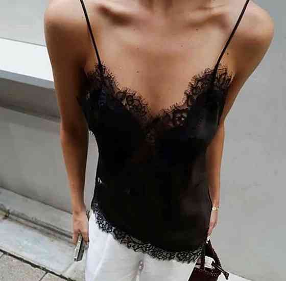 Жіночий романтичний привабливий шовковий топ із мереживом Чорний, 2XL-3XL Одеса