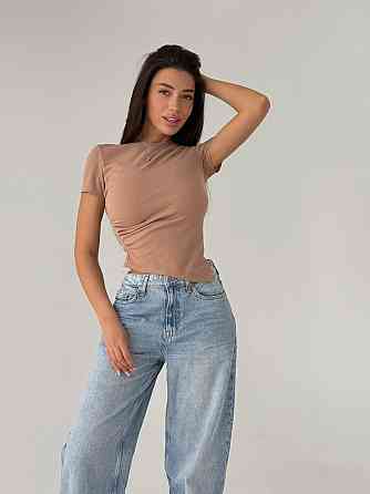 Женская базовая футболка с акцентным низом в виде треугольника креп-дайвинг Одесса