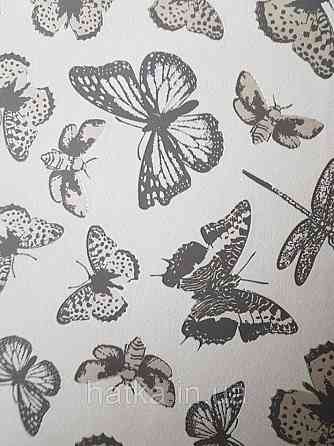 Обои виниловые на флизелине Marburg 82128 Felicita бабочки стрекозы серые бежевые белые на молочном фоне Киев