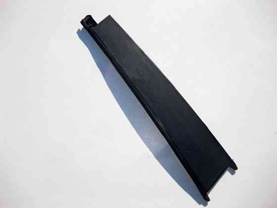 Mercedes-Benz  A1646903587 Вертикальна накладка скла задніх лівих дверей ML W164 Одесса