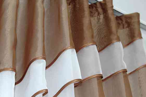 Кухонний комплект VR-Textil № 058к шторки і тюль з ламбрекеном коричневий з білим 270х170 см (50-678) Київ