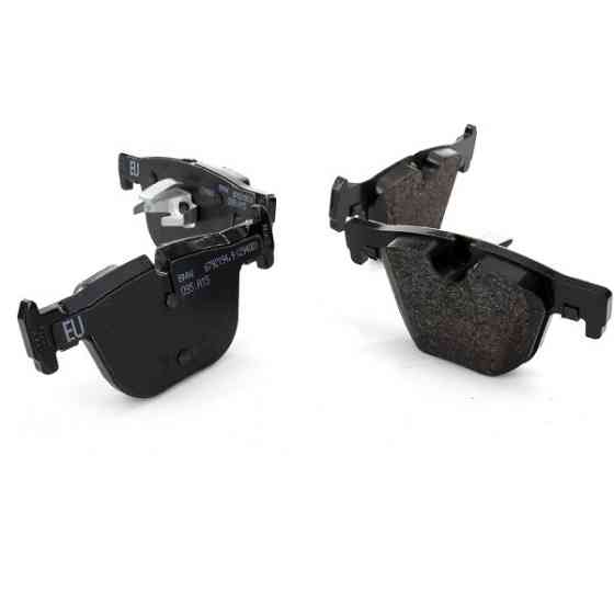 Гальмівні колодки Bosch дискові передні BMW 5 520i,523i,535i-03 0986424485 Харків