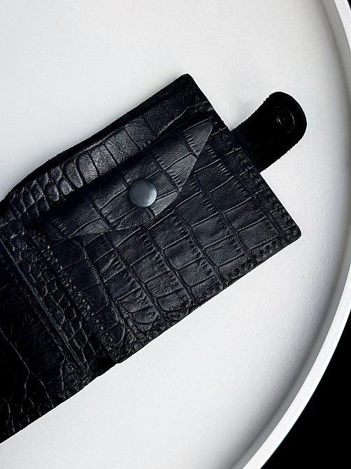 Класичний гаманець із натуральної гладкої шкіри тиснення крокодил SR027 (Чорний) Суми - фото 4