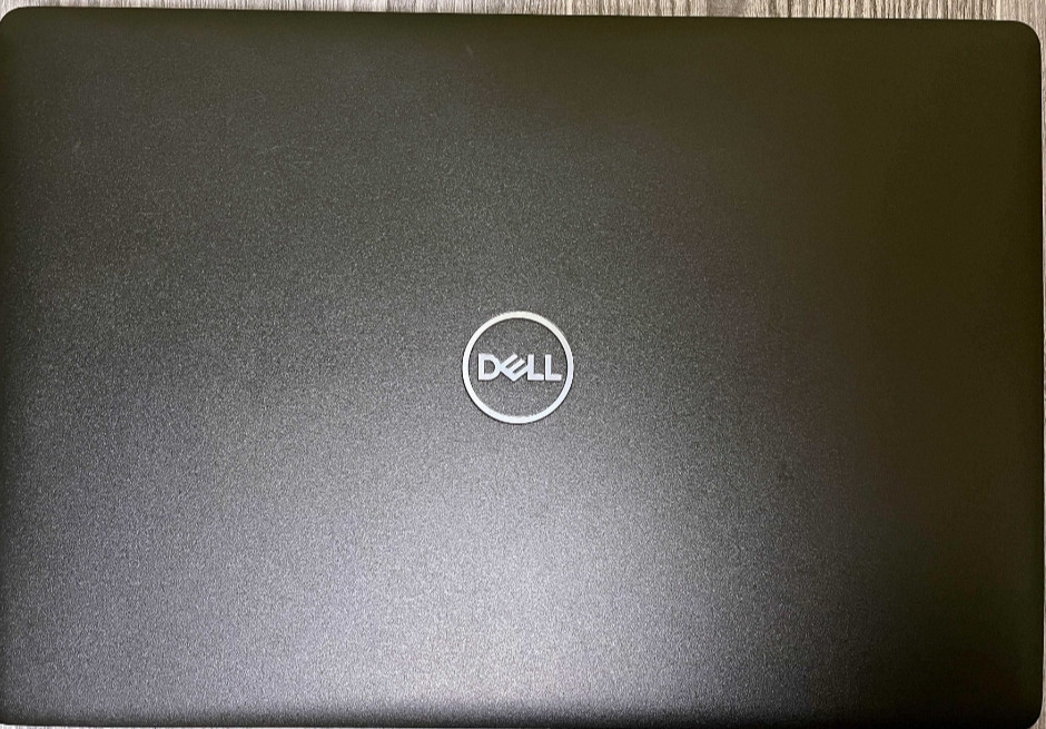 Ноутбук DELL Latitude 3590 15.6