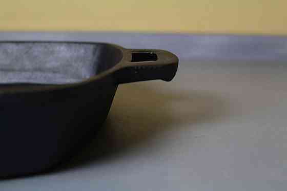 Чавунна сковорода-гриль 24 см. Broil King 91658 Код: 003350 Рівне