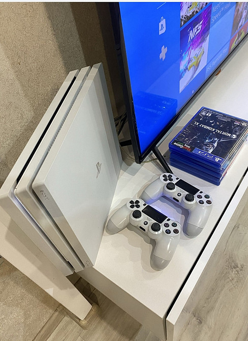 Play station 4 pro 1 TB, 3 джойстики. Харків - фото 7