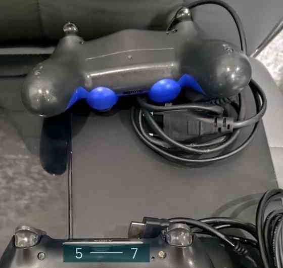 Приставка SONY PlayStation 4 Fat 2 джойстика. Київ