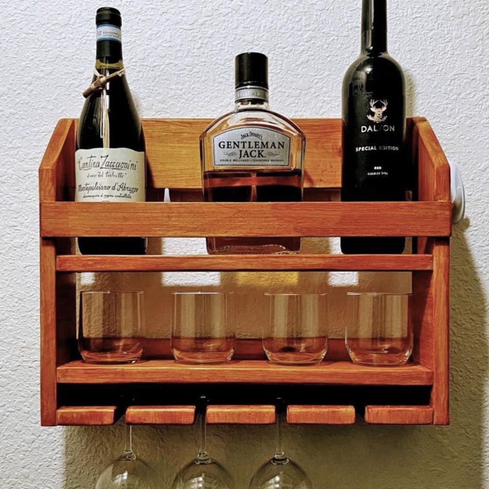 Настенная винная полка 