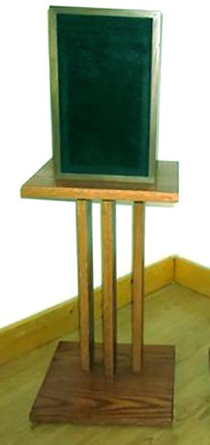 Стойка под акустику 