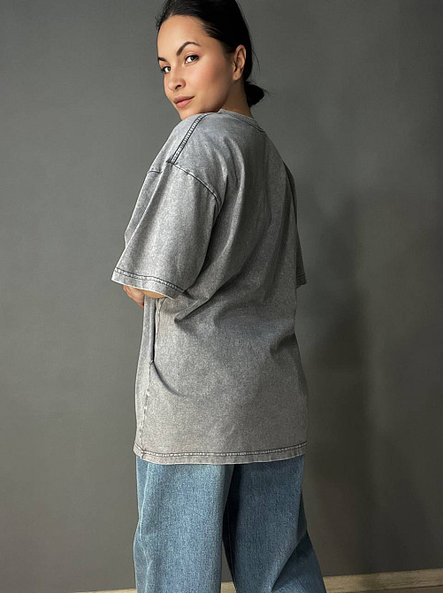 Футболка жіноча A-N 26089 тай-дай оверсайз з камінчиками літера B, сірий, one size Київ - фото 7