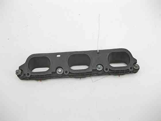 Mercedes-Benz  A2760900244 Проміжний фланець між впускним колектором та правою головкою двигуна M276 C-Class Cabrio A205 C-class Estate S205 C-Class C Одеса