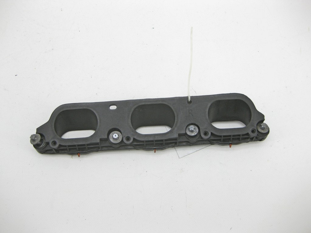 Mercedes-Benz  A2760900244 Проміжний фланець між впускним колектором та правою головкою двигуна M276 C-Class Cabrio A205 C-class Estate S205 C-Class C Одеса - фото 1