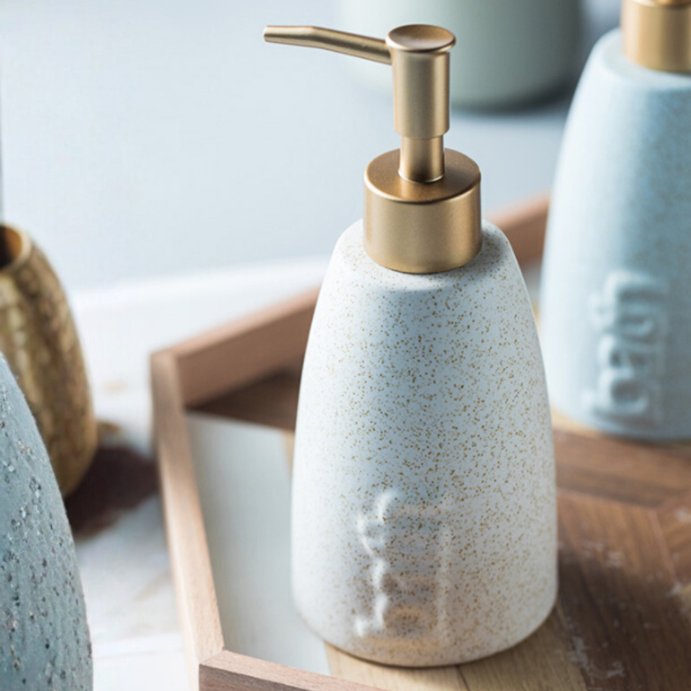 Дозатор керамический для мыла в ванную и душевую комнату 320 мл, диспенсер для жидкого мыла и моющего средства, белый Каменец-Подольский - изображение 3