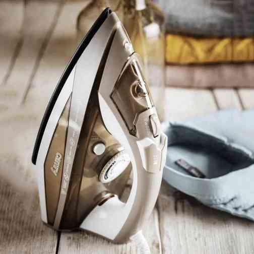 Праска парова з керамічною підошвою Camry CR 5018 EY-15 Львів