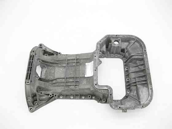 Mercedes-Benz  A1120140702 Верхня частина масляного піддону - картера для двигуна M112 Одесса