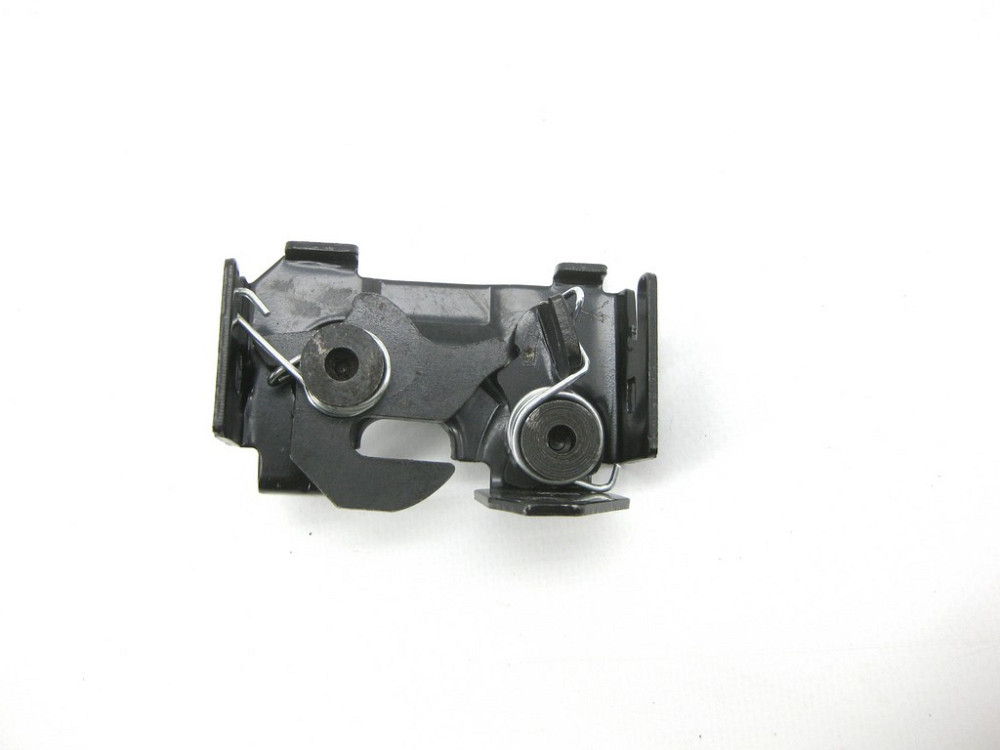 China  A2048800260 Новий замок - фіксатор капота бічний нижній E-Class W212 W213 C238 C-Class W204 W205 CLS C218 ML GLE W166 Одесса - изображение 1