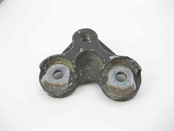 Mercedes-Benz  A2213511418 Передній правий кронштейн заднього редуктора S-Class W221 W222 Одесса