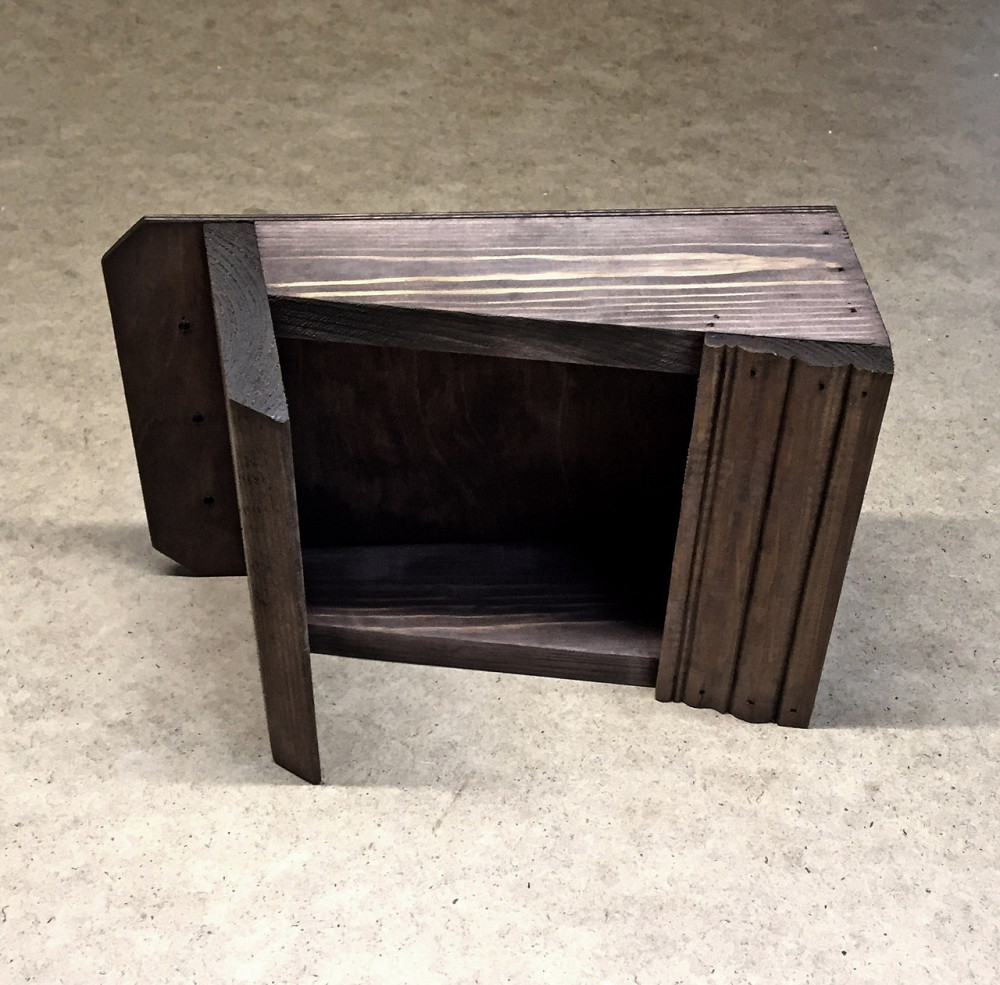 Кормушка садовая для птиц 