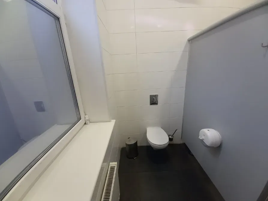 Офіси з гарним ремонтом, 6 поверх Самий центр міста (вул Шевченка) Зручне планування, просторі кімнати (див. план), свій туалет і комірки Дніпро - фото 9