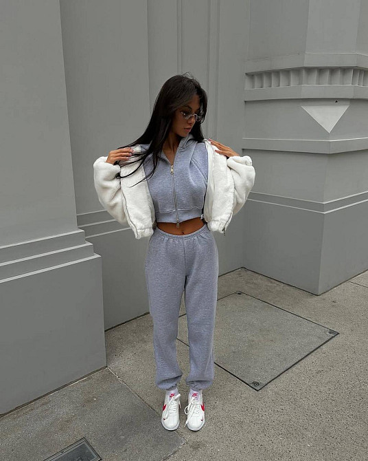 Женская базовая теплая повседневная шуба мех на подкладке Молочный Одесса - изображение 7