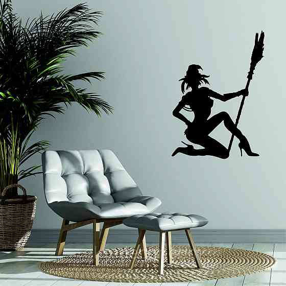 Декоративное настенное Панно «Девушка с метлой», Декор на стену 70*50 см, Черный Киев