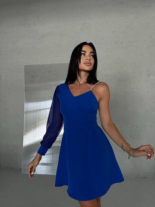 Жіноча святкова міні сукня на одне плече костюмка із шифоновим рукавом Електрик, 42 Одеса - фото 1