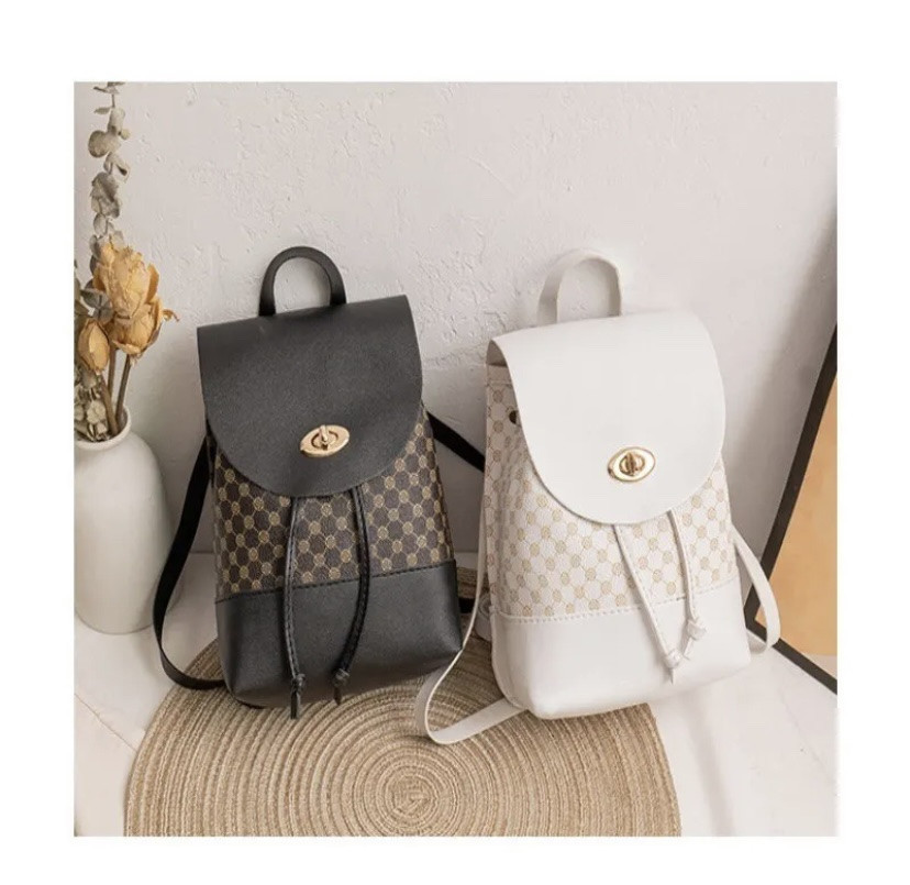 Маленький жіночий рюкзак, сумочка для дівчат, райдужна, різнокольорова,  розмір 19*10,5*18,5 см, 2 кишені зовні Київ - фото 4