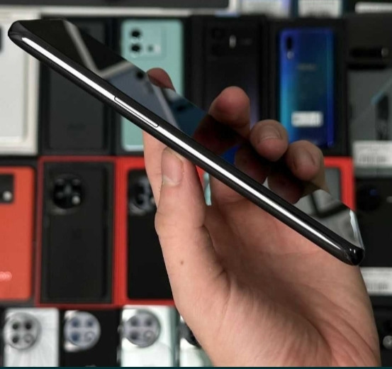 Смартфон OnePlus Ace Pro 16/256Gb Moonstone Black Гарантія Trade in Київ - фото 3