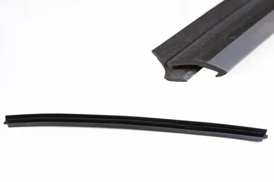 Уплотнитель опускного стекла 2111 нижний БРТ наружный задний правый Винница