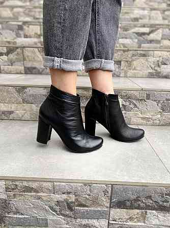 Nivelle Класичні черевики жіночі з натуральної шкіри чорні на підборах весна-осінь демісезонні Коломия