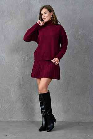 Жіночий затишний теплий костюм: светр і спідниця дрібна машинна в'язка. Бордовий Одеса