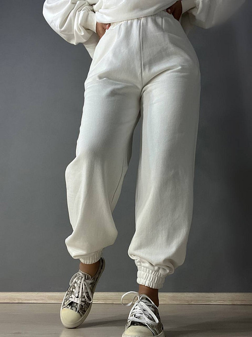 Костюм женский Quzen 470-471 свитшот и джогеры на резинке оверсайз белый, белый, L Киев - изображение 7