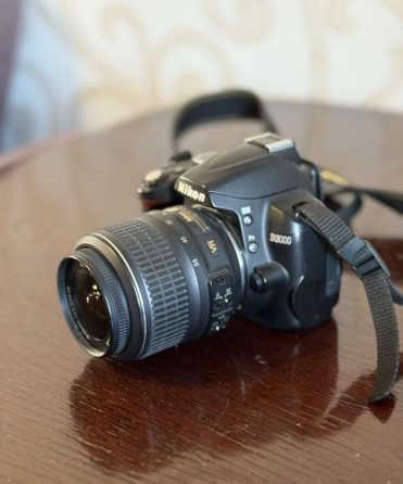 Фотоаппарат Зеркальный NIKON D3000+18-55mm. Киев
