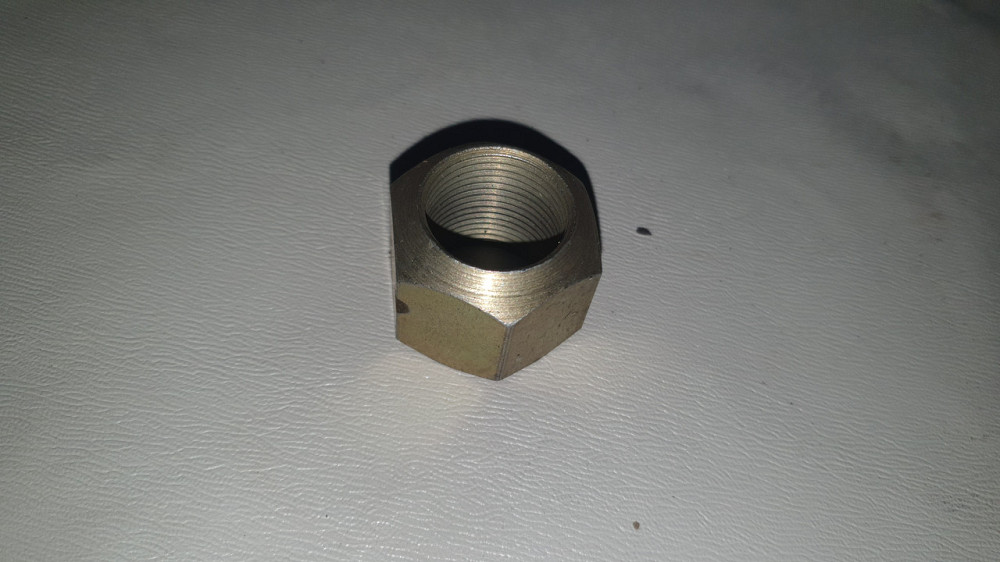 Гайка ліва T-150. Украина. 125.39.132-1. Харків - фото 1