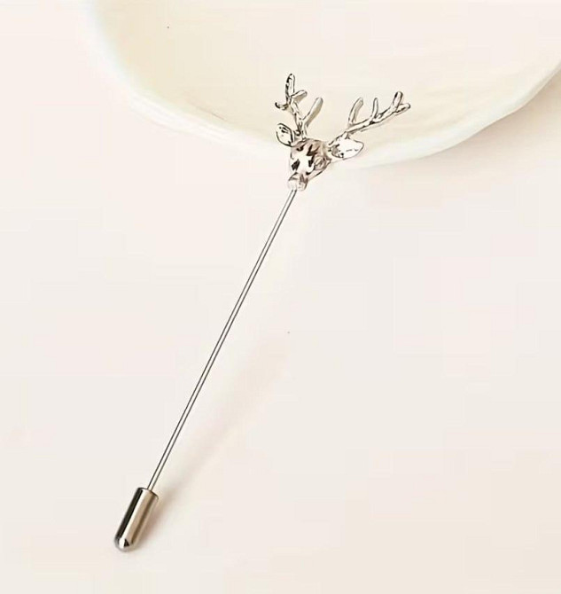 Брошка з оленем срібляста – елегантний акцент для одягу Київ - фото 1
