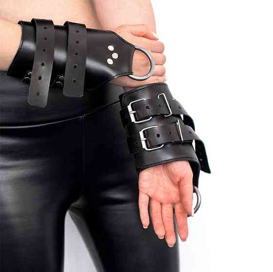 Манжети для підвісу за руки Art of Sex – Kinky Hand Cuffs For Suspension, чорні, натуральна шкіра Sex Aura Київ