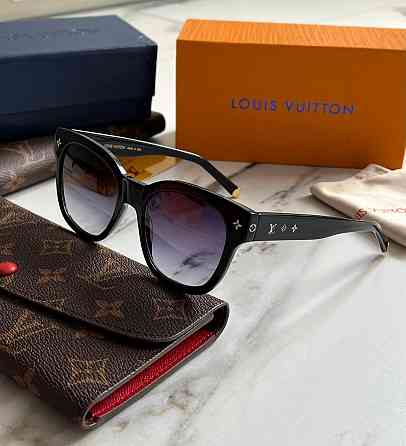 Женские солнцезащитные очки Lv (1523) black LUX Киев