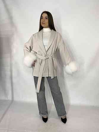 Стильне жіноче пальто з хутром Молочний, XS-S Харків